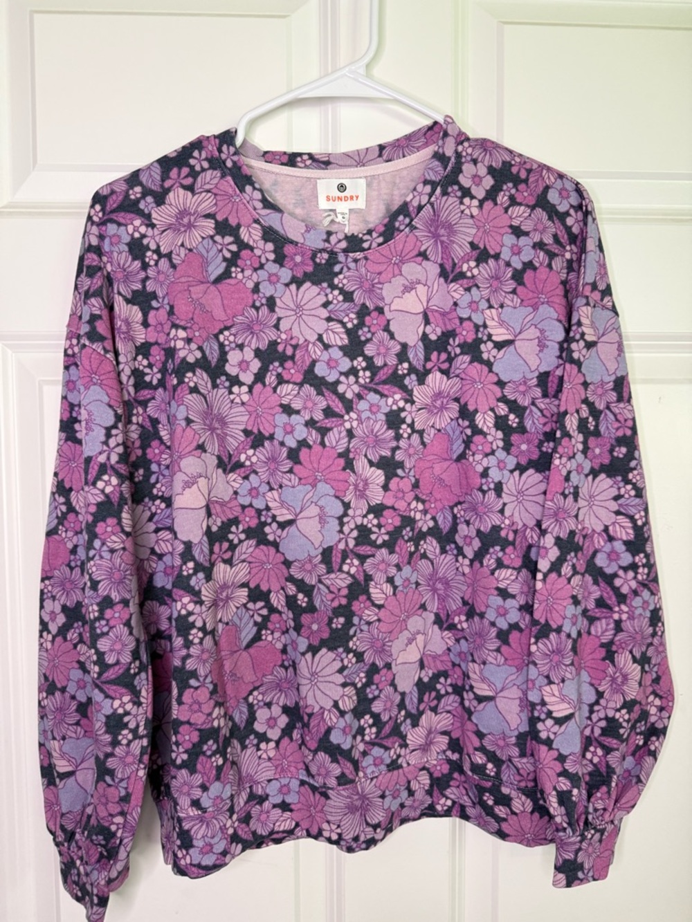 NWT Anthropologie Sundry Retro Mod Oversized Floral Crewneck Sweater XS-M - Picture 2 of 3